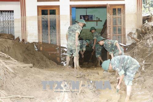 Gắng sức giúp dân sớm ổn định cuộc sống